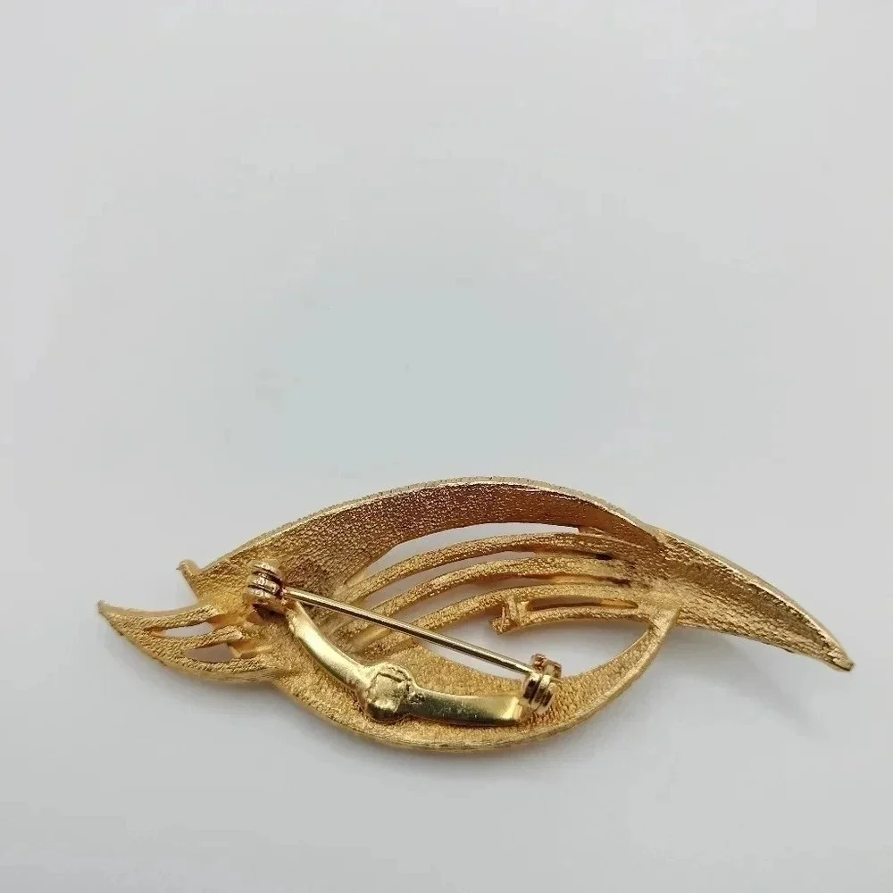 Beautiful Vintage Brooch American Golden To Leaf Years 60 - Vtg Leaf Gilding
